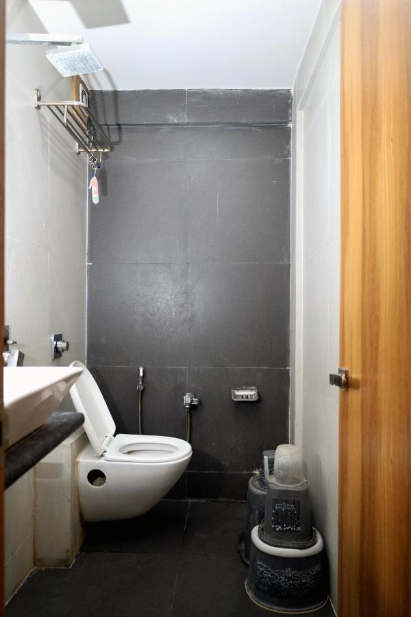 Hotel Madhav Villa Amhedabad Dış mekan fotoğraf